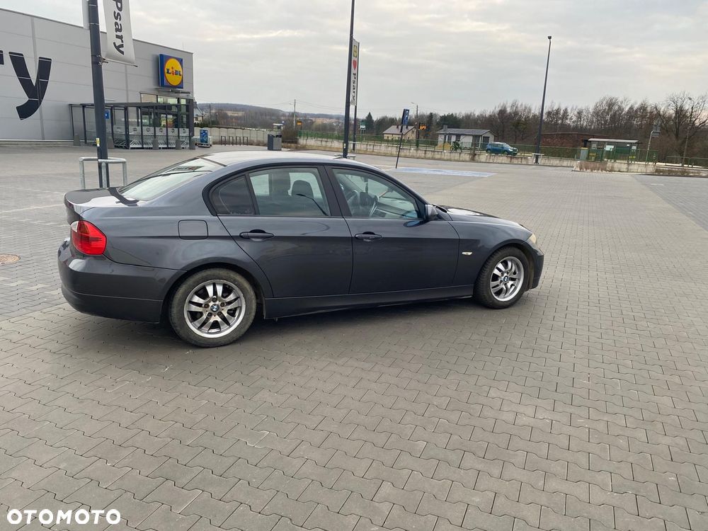 BMW Seria 3 - 28