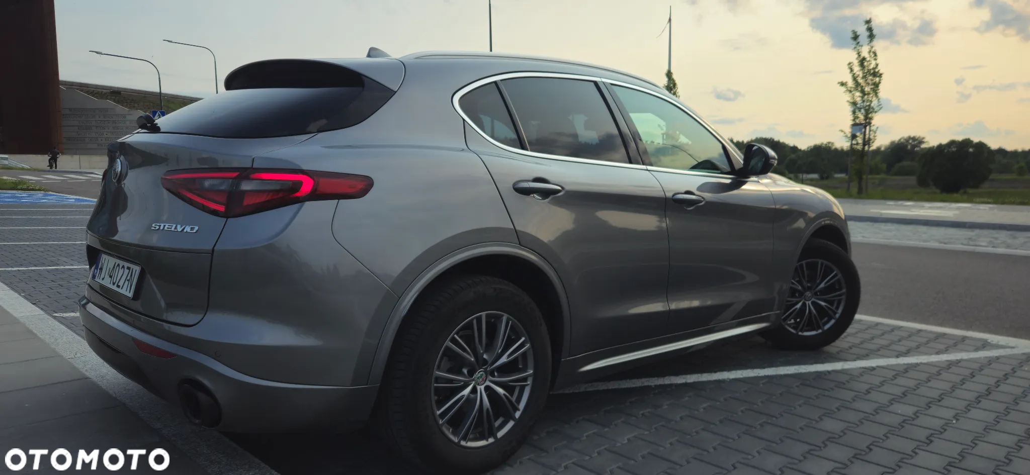 Alfa Romeo Stelvio 2.2 Diesel 16V AT8 Q4 Veloce - 8