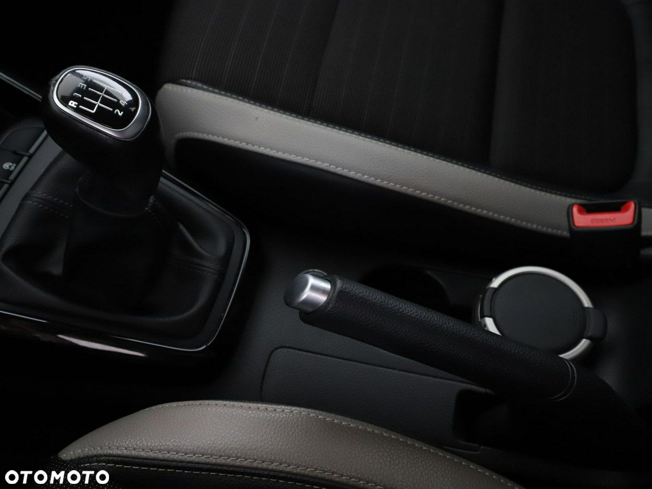 Kia Stonic - 28