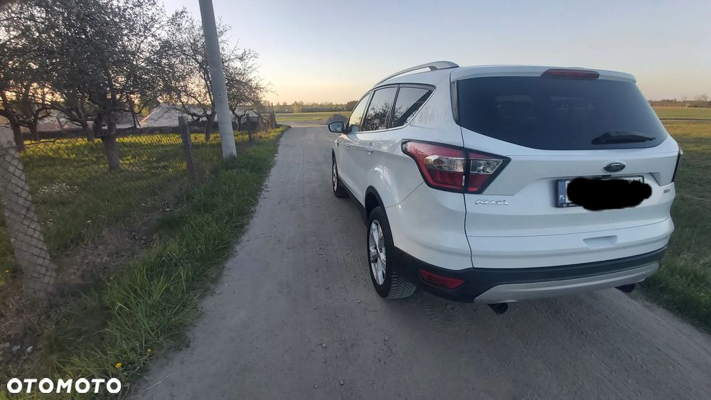 Ford Kuga - 4