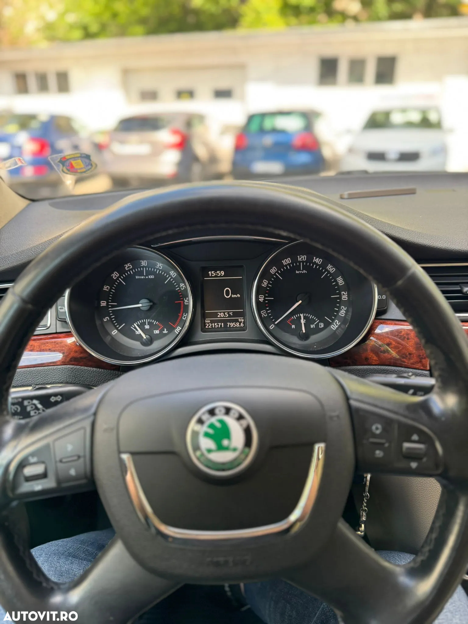 Skoda Superb 2.0 TDI 4x4 Elegance - 2