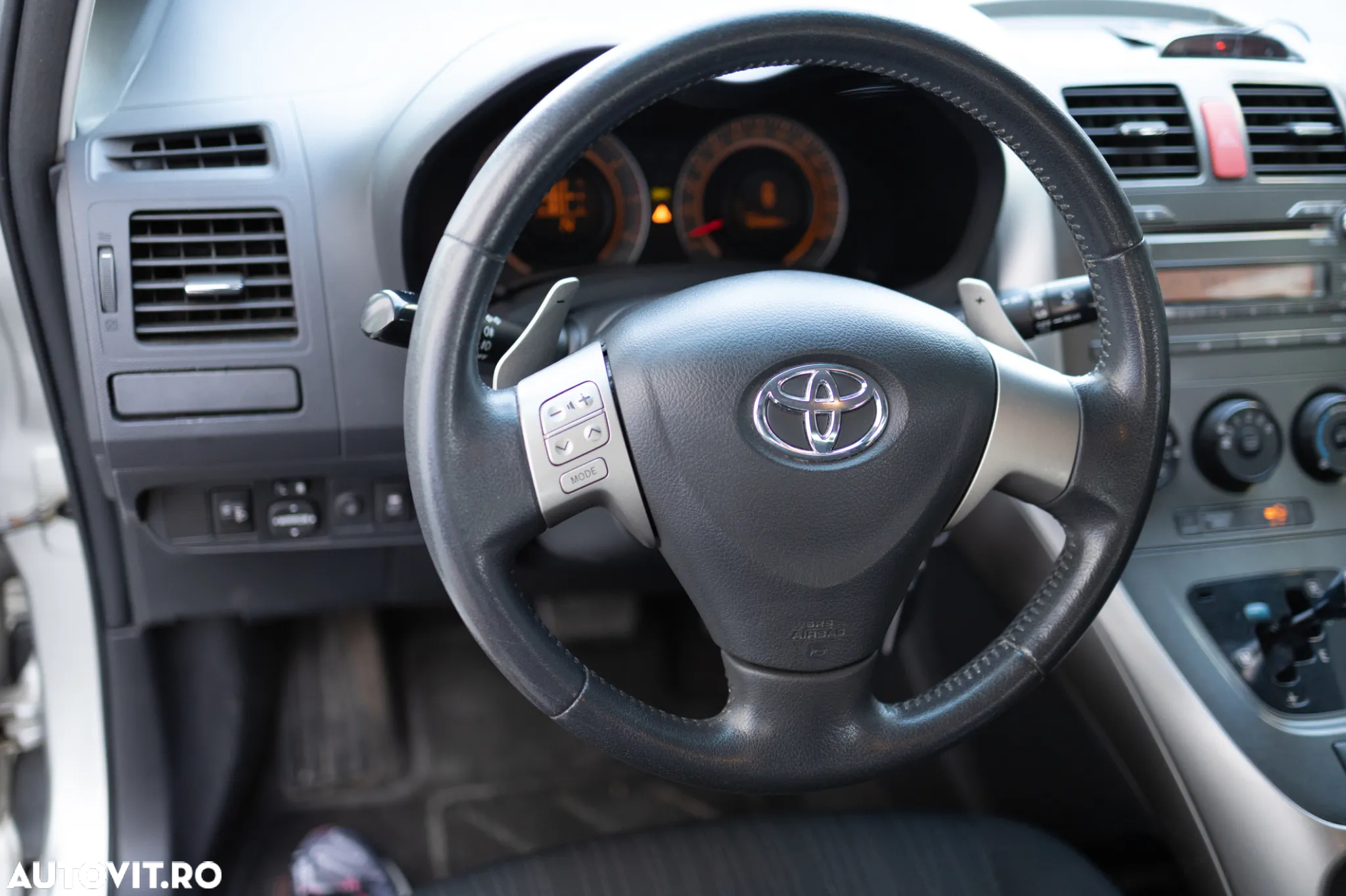 Toyota Auris 1.6 Aut Luna - 11