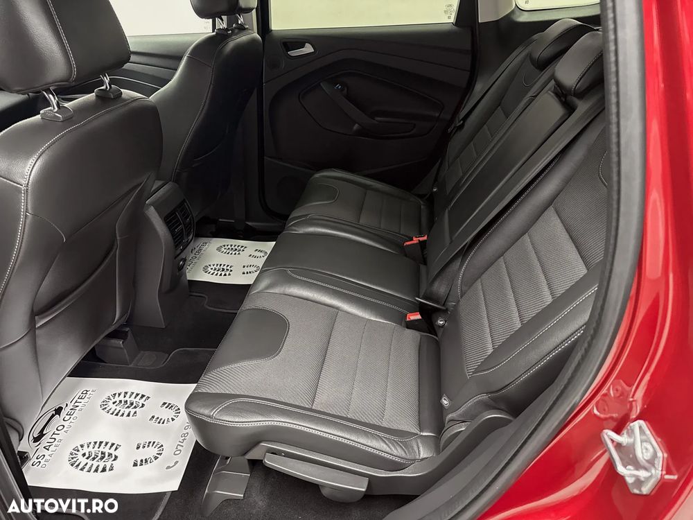 Ford Kuga 1.5 EcoBoost 2x4 Titanium - 19