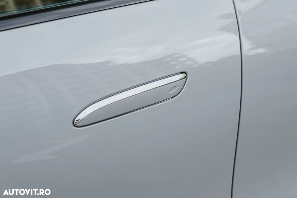 Mercedes-Benz E - 8