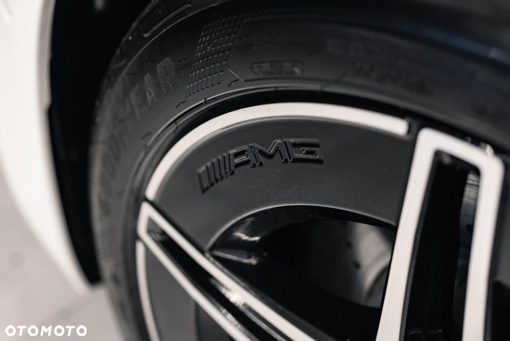 Mercedes-Benz Klasa C 300 de PHEV 4-Matic AMG - 39