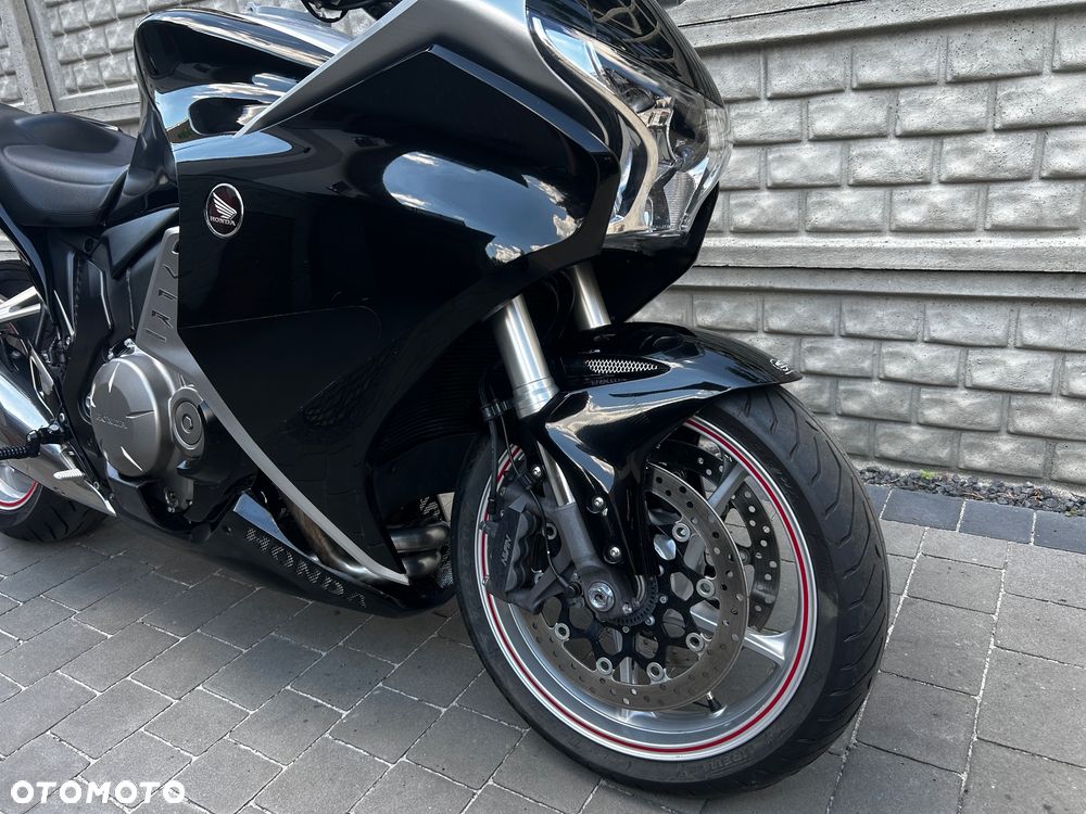 Honda VFR - 10