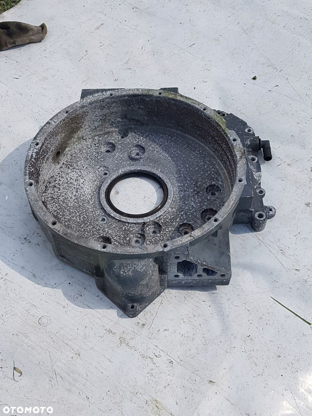 OBUDOWA SPRZĘGŁA KOŁA ZAMACHOWEGO DAF 45 55 LF 4,5L. 4 CYLINDRY EURO 5 - 4