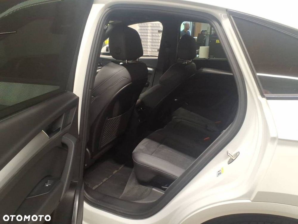 Audi Q5 Sportback - 12