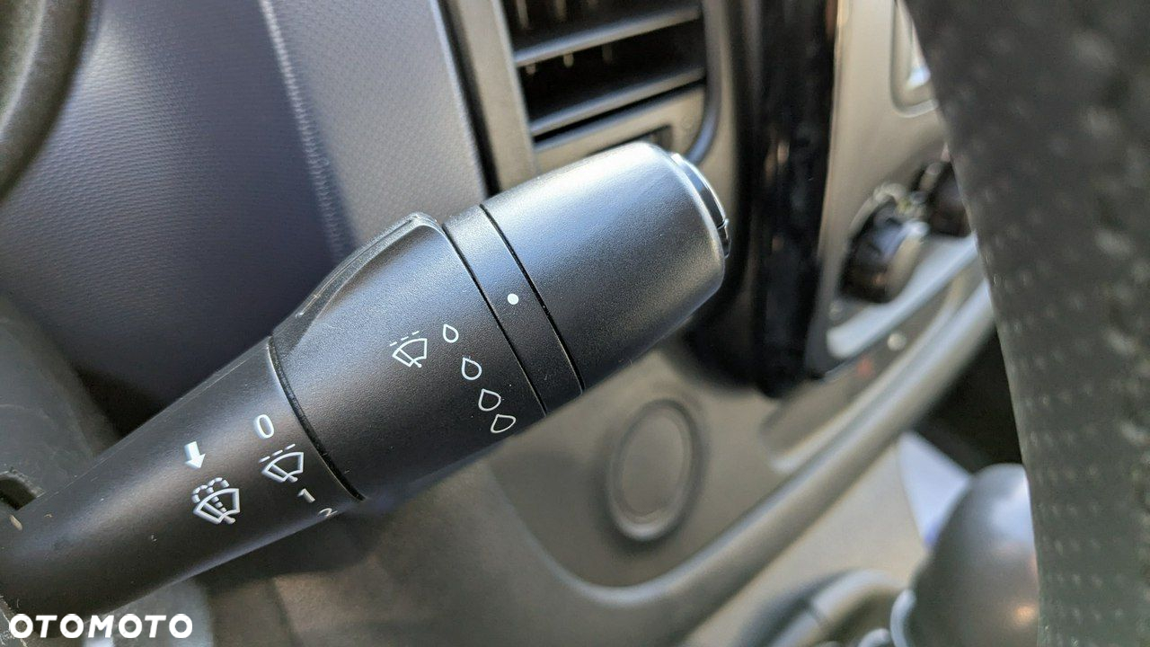 Opel Vivaro - 21