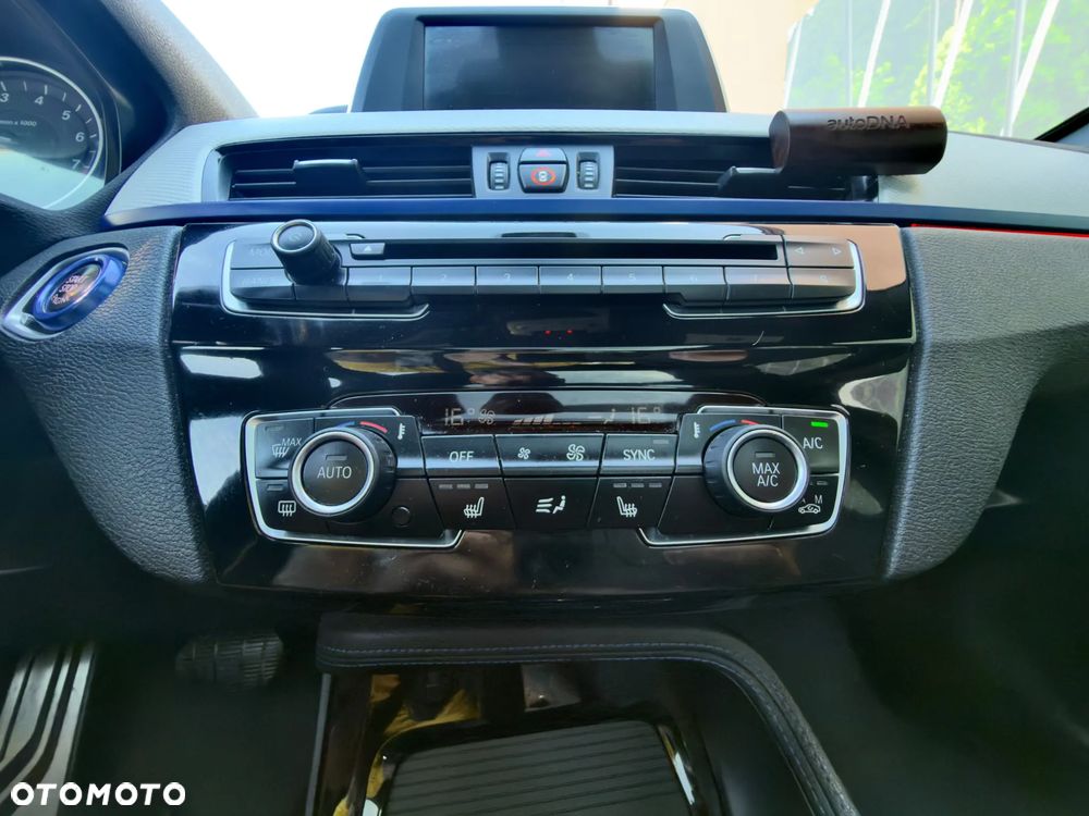 BMW X1 xDrive25i M Sport sport - 25