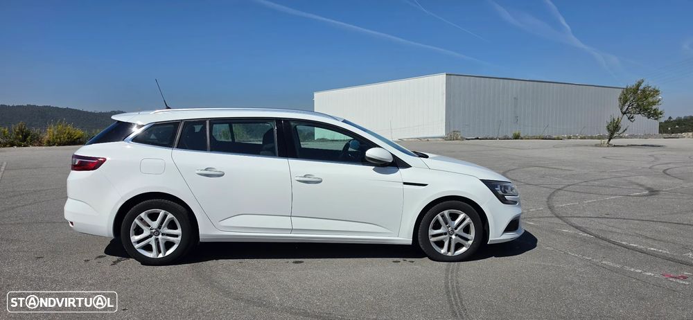 Renault Mégane Sport Tourer ENERGY dCi 110 EDC BUSINESS - 4