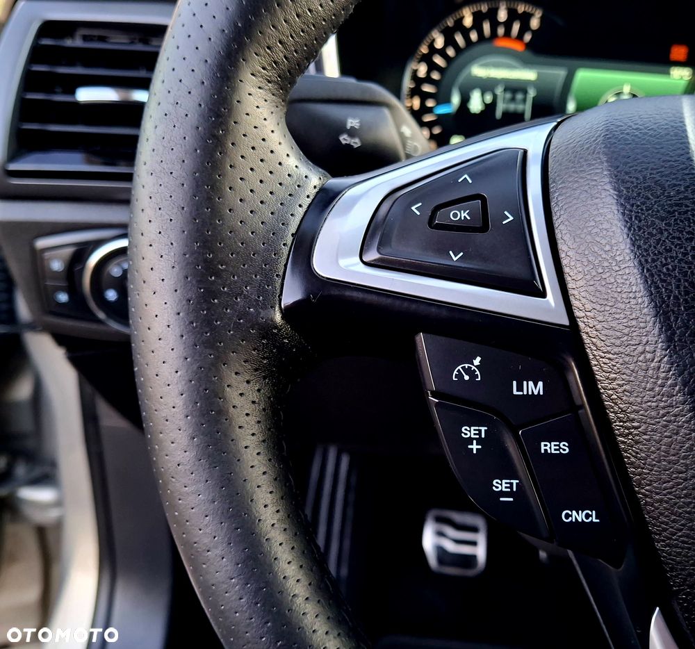 Ford Mondeo 2.0 EcoBlue ST-Line - 24