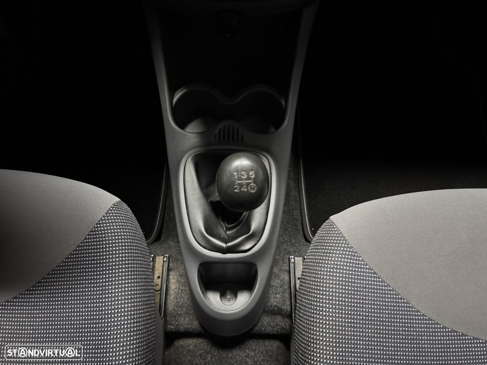 Peugeot 107 1.0 RC Line - 38