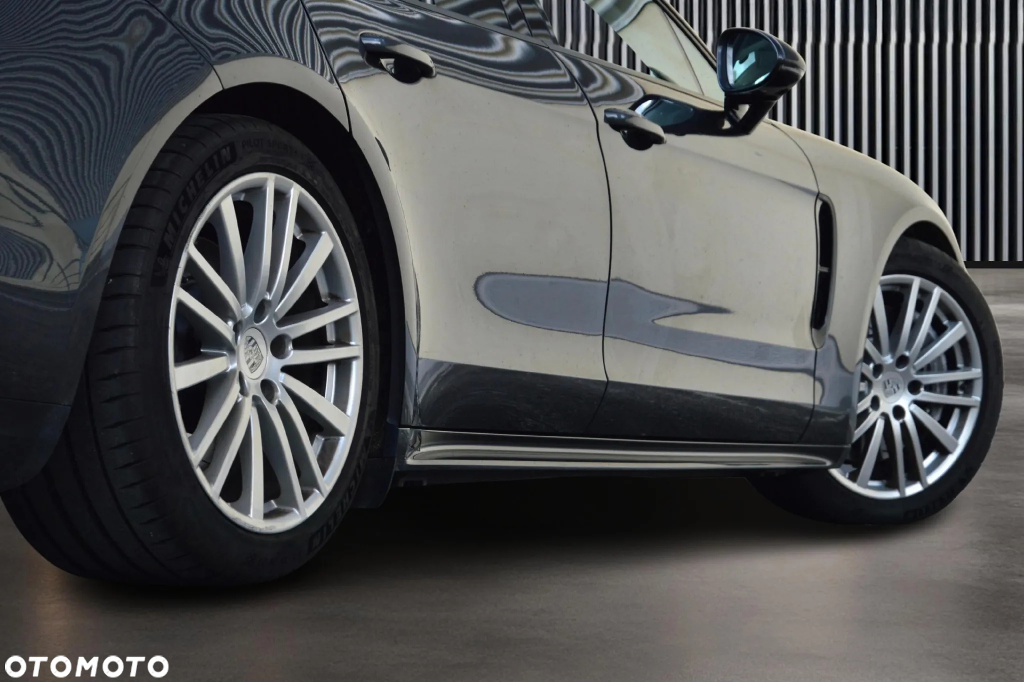 Porsche Panamera 4 Sport Turismo - 12