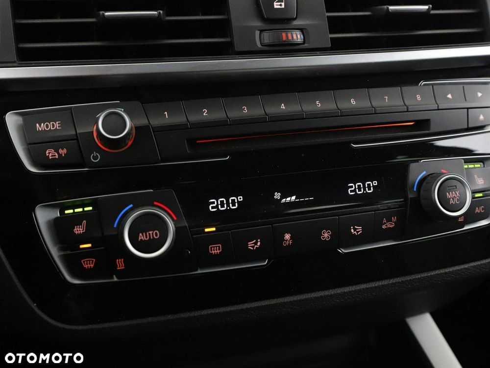 BMW Seria 1 118d Edition Metropolitan - 27