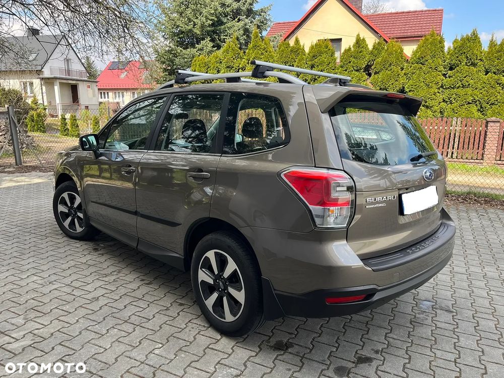 Subaru Forester 2.0 i Exclusive - 4
