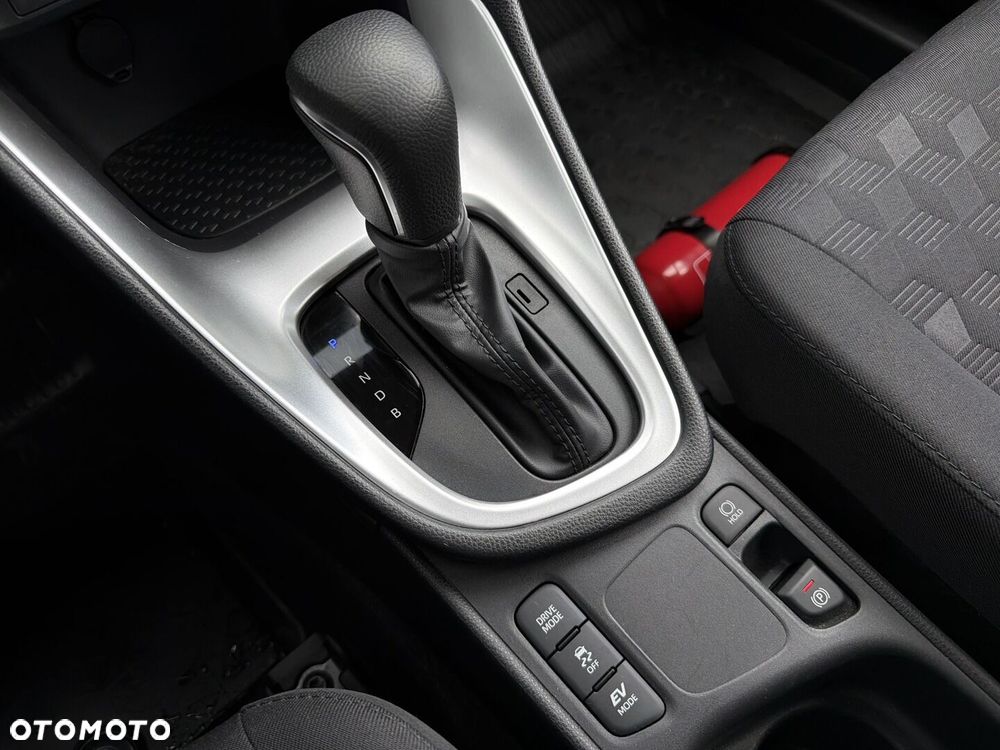 Toyota Yaris - 23