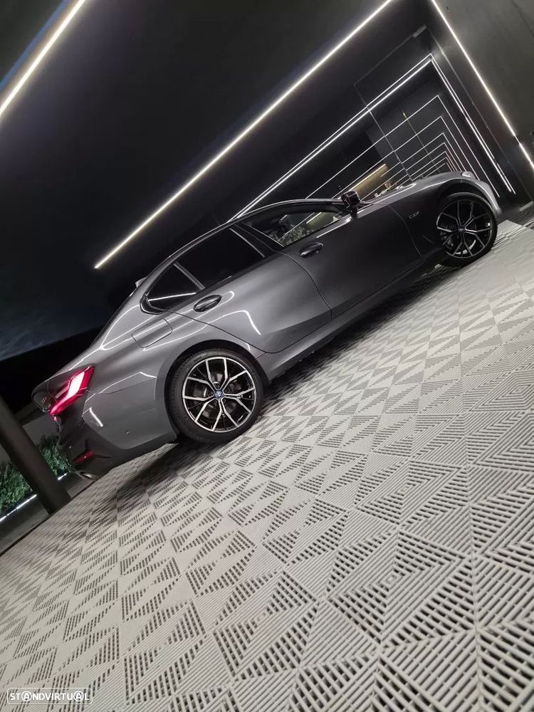BMW 330 e Line Sport Auto - 7