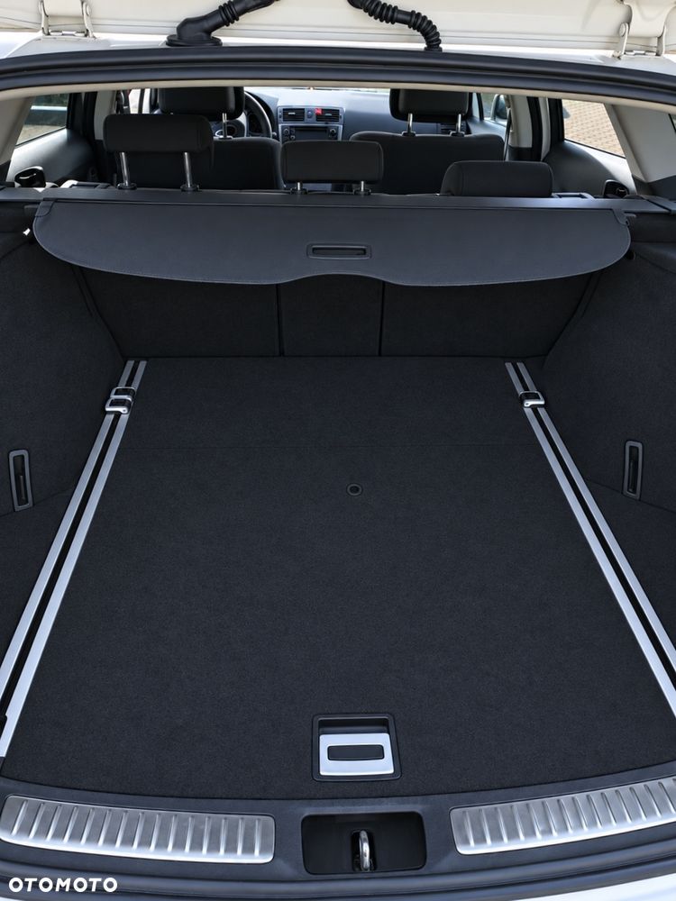 Toyota Avensis - 7