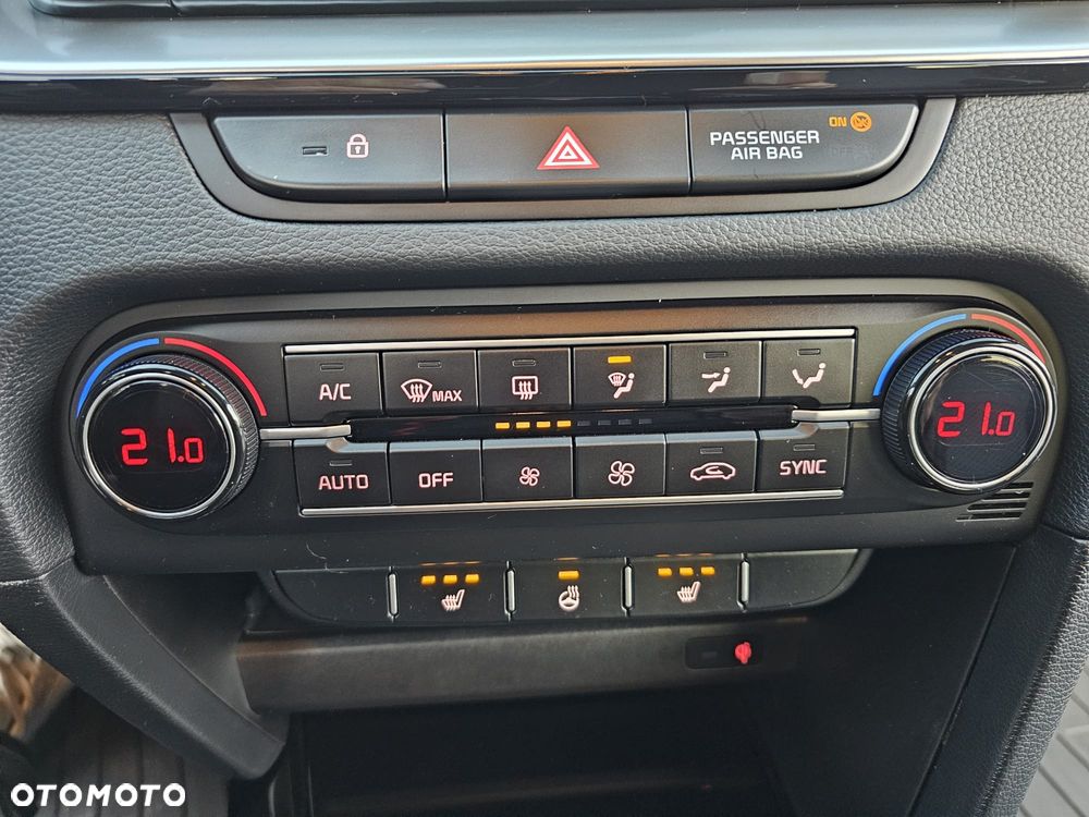 Kia XCeed 1.5 T-GDI Business Line DCT - 24