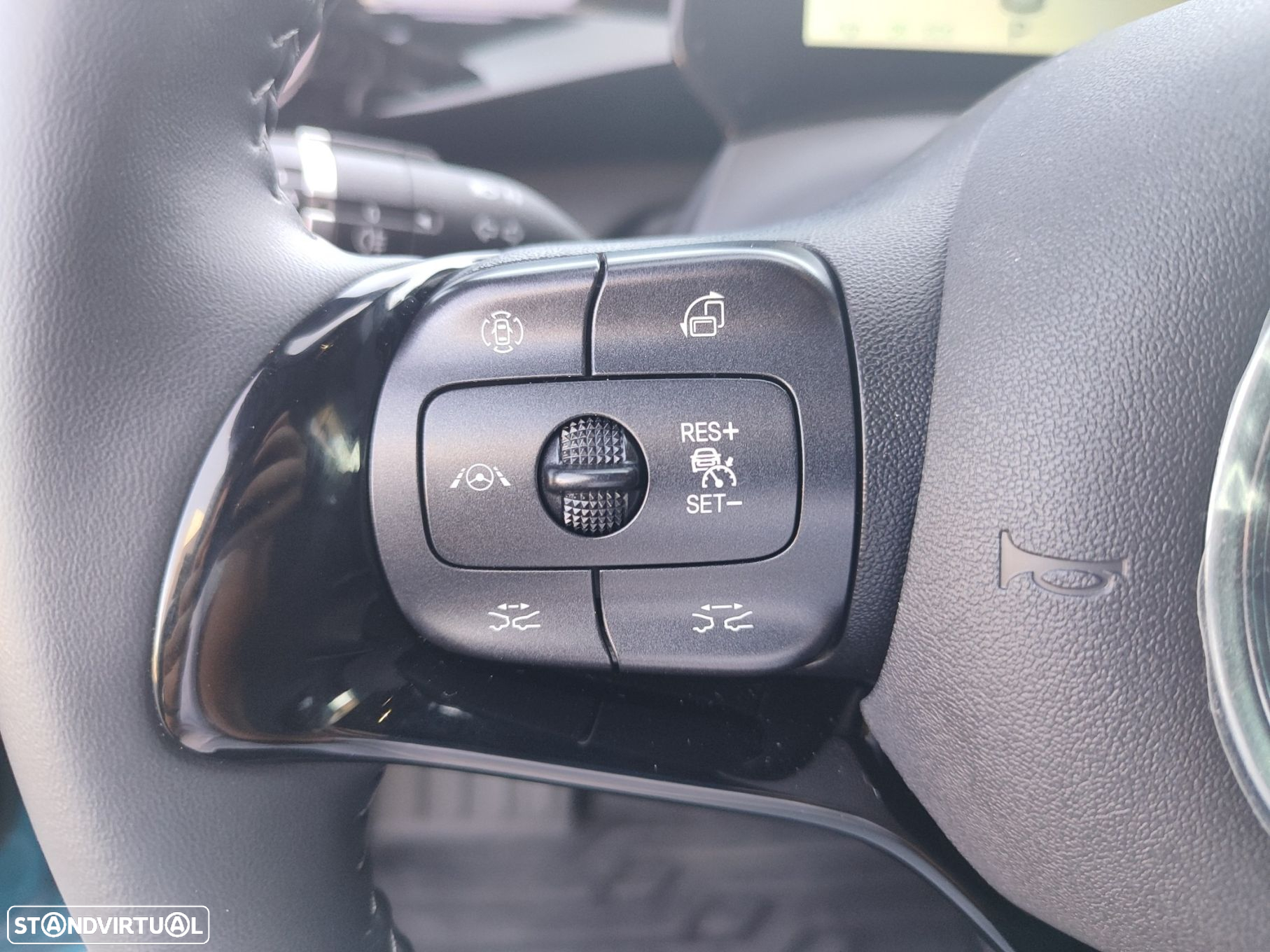 BYD Dolphin 60.4 kWh Design - 17