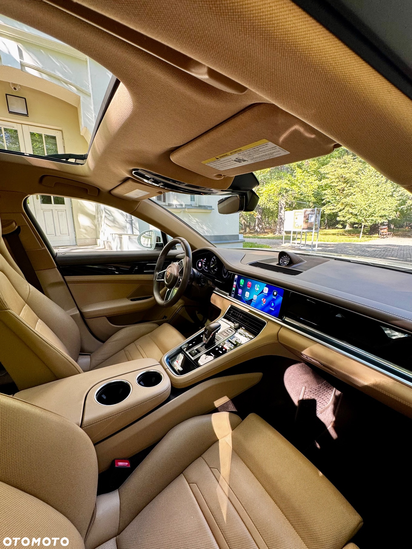 Porsche Panamera 4 E-Hybrid - 11