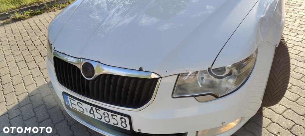 Skoda Superb 2.0 TDI Active DSG - 8