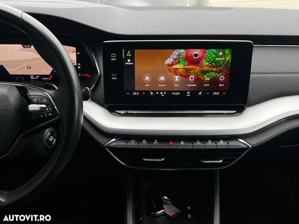 Skoda Octavia Combi 2.0 TDI DSG First Edition - 16