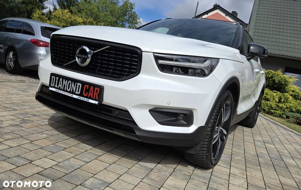 Volvo XC 40 T3 R-Design - 4