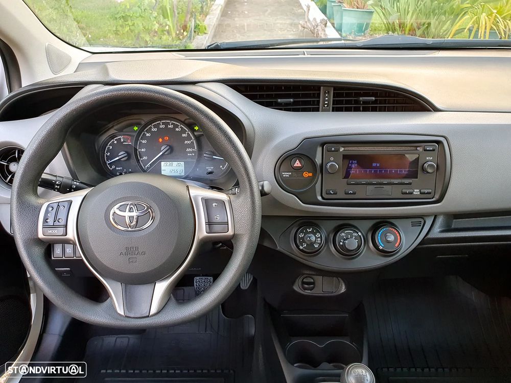 Toyota Yaris Bizz 1.4 D-4D - 10