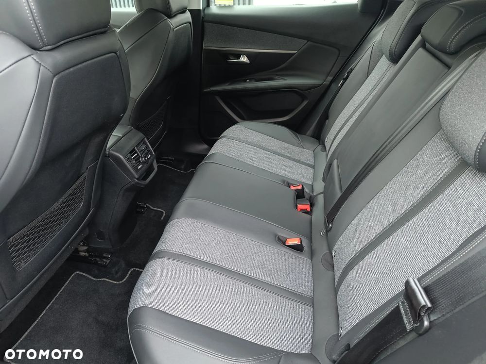 Peugeot 3008 1.5 BlueHDi Allure S&S EAT8 - 21