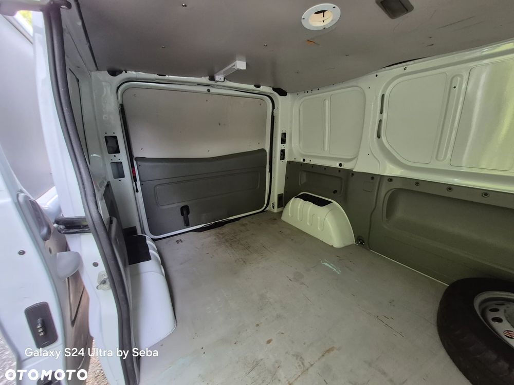 Opel Vivaro - 18