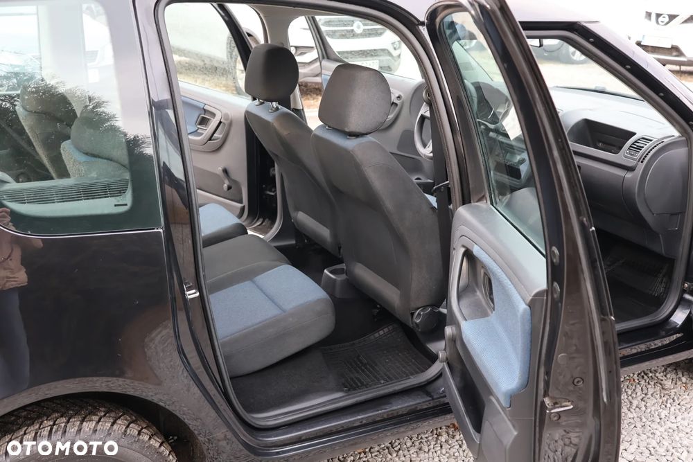 Skoda Roomster 1.2 12V Active - 12