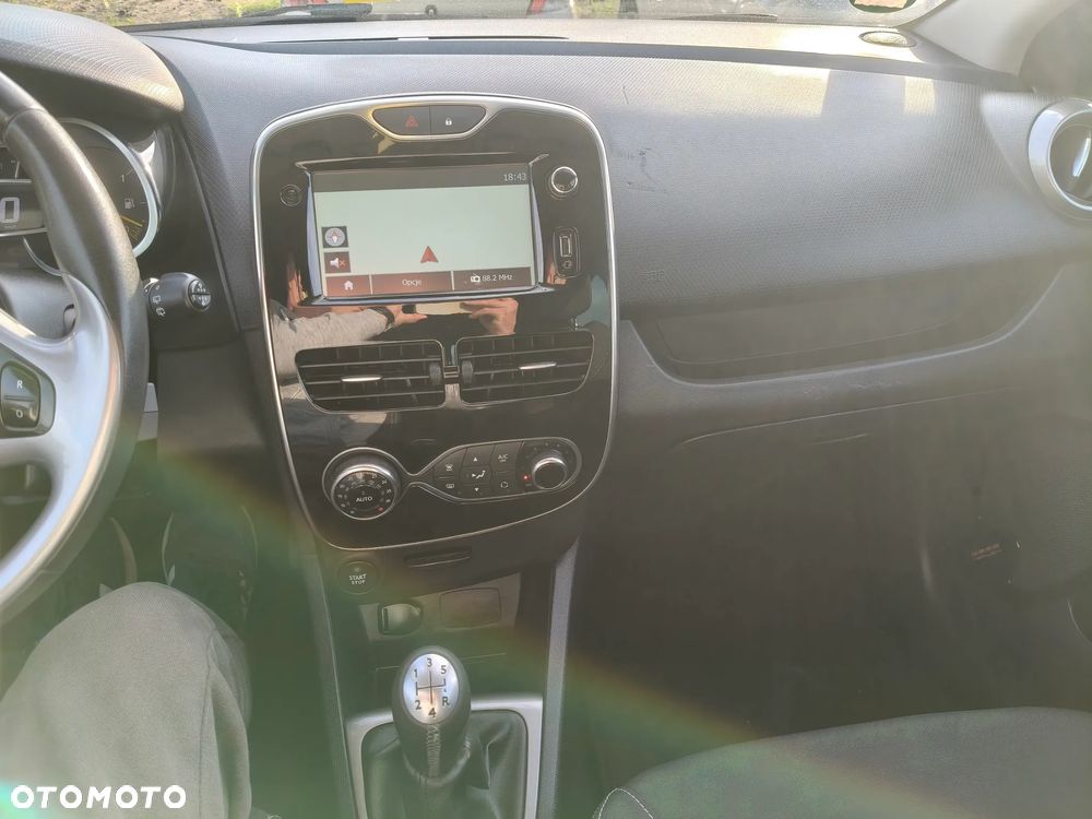 Renault Clio 1.2 16V Limited - 7
