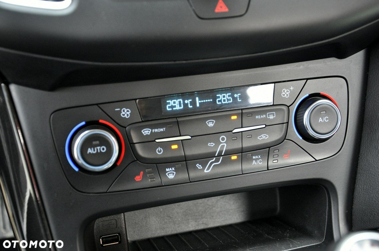 Ford Focus Turnier 1.5 EcoBoost Start-Stopp-System TITANIUM - 7