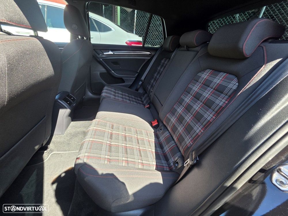 VW Golf 2.0 TSi GTi DSG Performance - 7