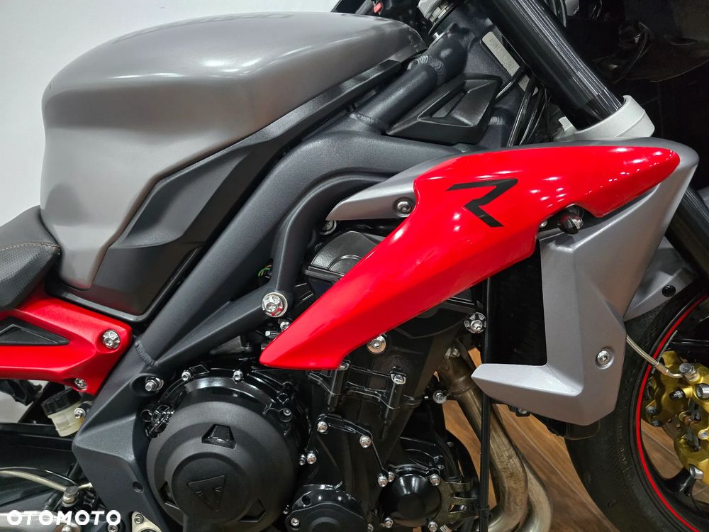 Triumph Street Triple - 25