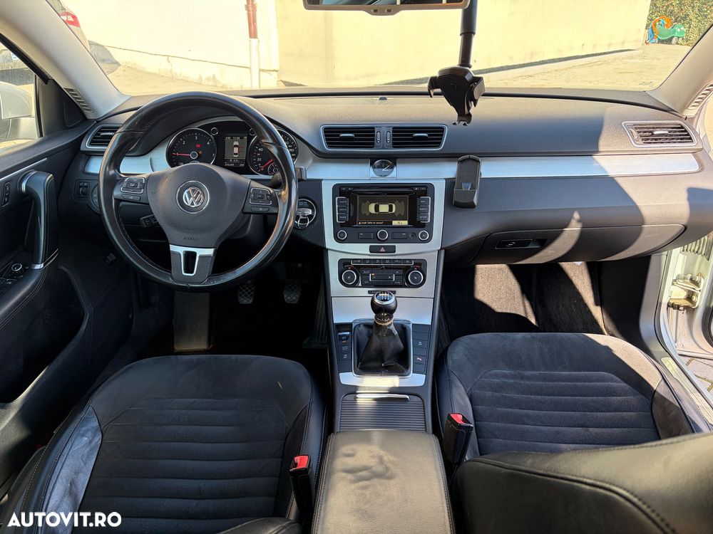 Volkswagen Passat 2.0 TDI BlueMotion Technology Comfortline - 13