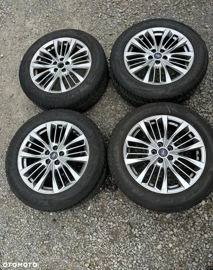 Koła z oponami Kuga mk3 Vignale r18 z Oponami wielosezon 23 rok idealne - 1
