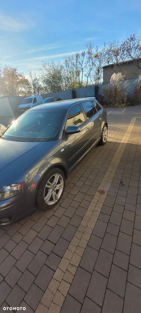 Audi A3 Sportback - 4