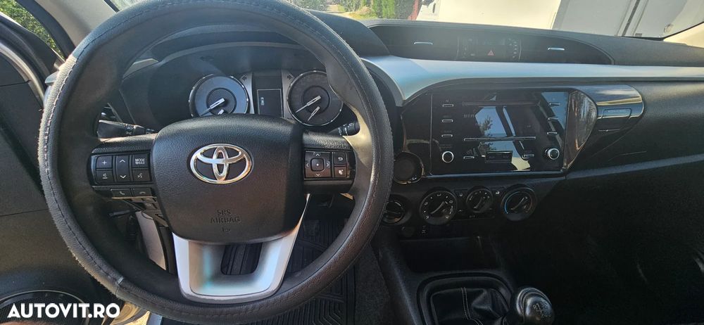 Toyota Hilux 4x4 Double Cab M/T Comfort - 10