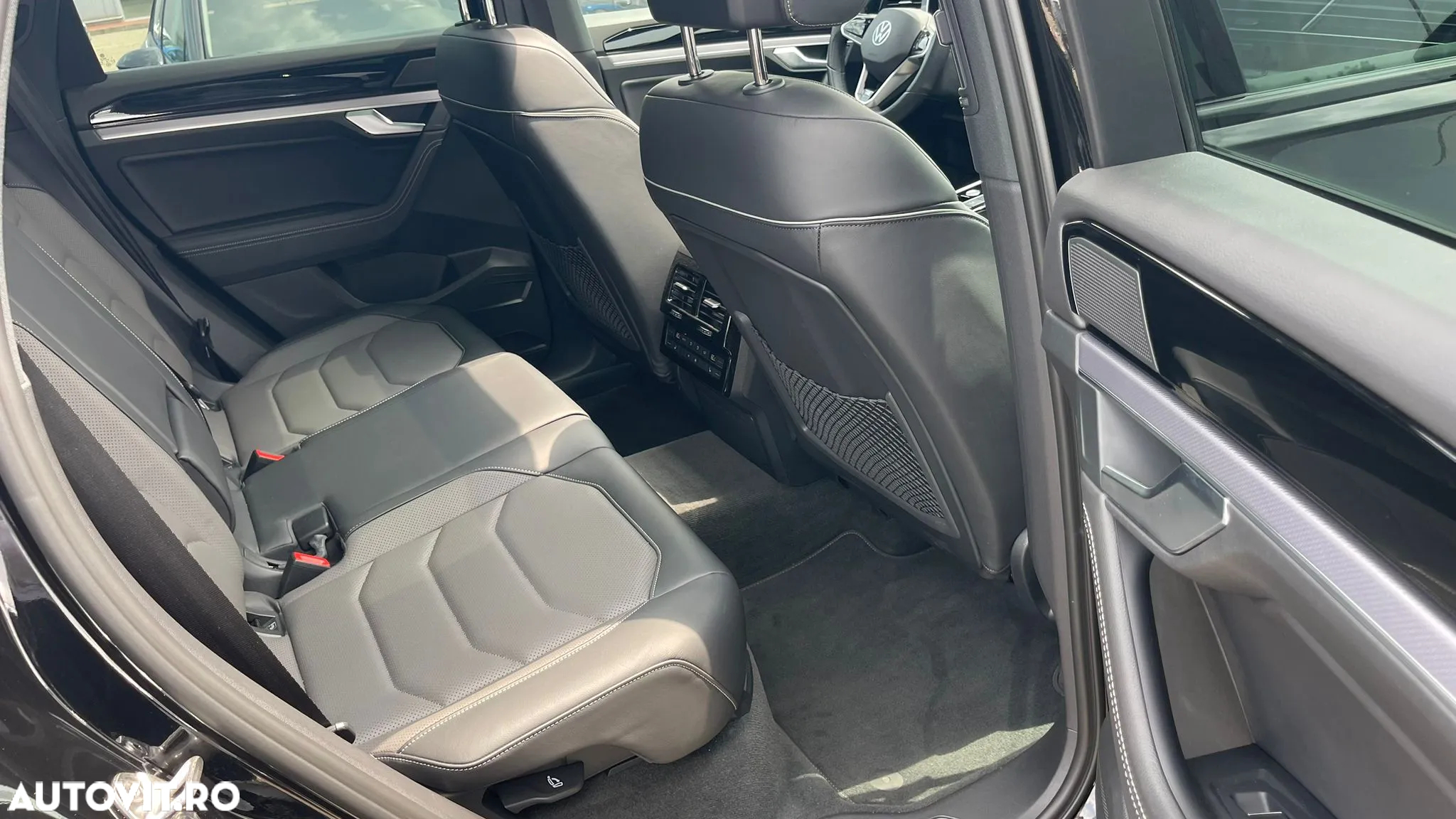 Volkswagen Touareg V6 TDI R-Style - 18