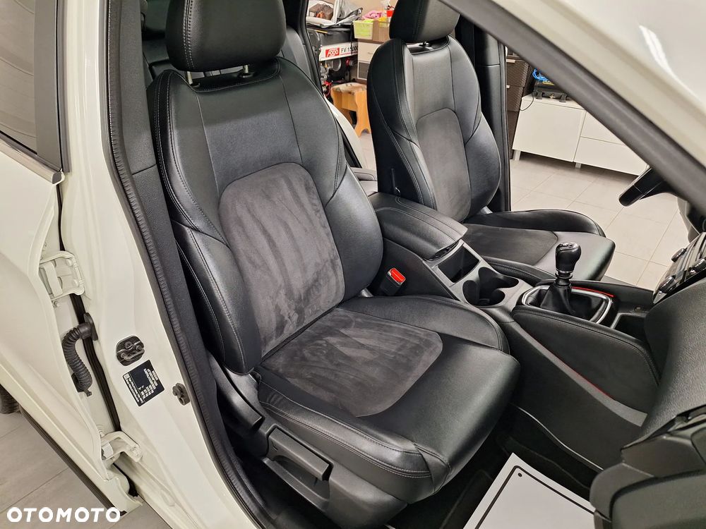 Nissan Qashqai 1.3 DIG-T TEKNA - 28