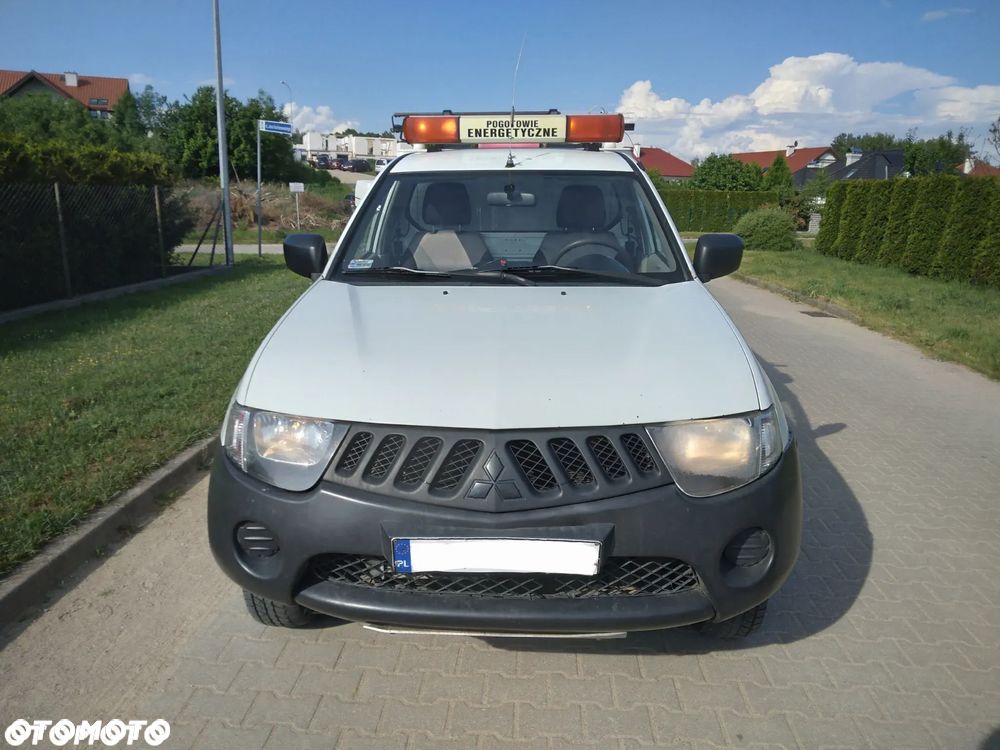Mitsubishi L200 2.5 DID CC Intense - 13