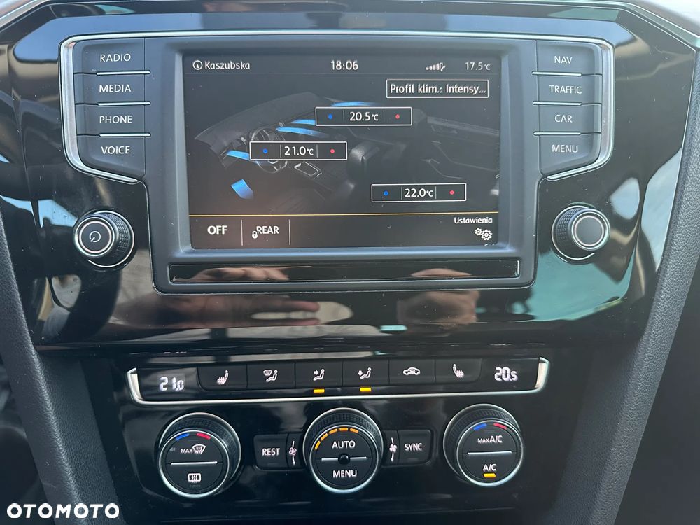 Volkswagen Passat - 20
