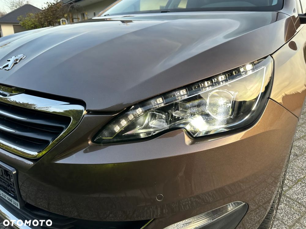 Peugeot 308 1.2 PureTech Allure S&S - 31