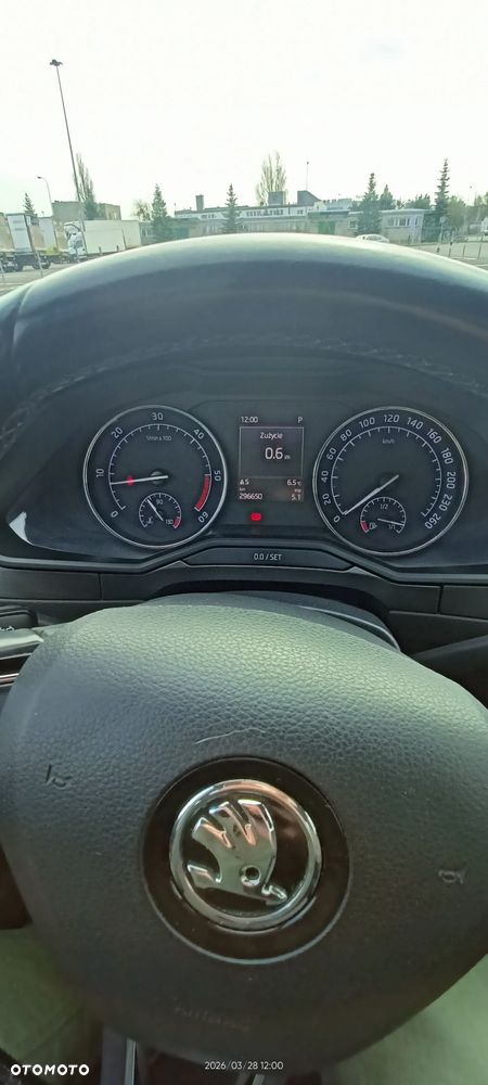 Skoda Superb 2.0 TDI Style DSG - 37