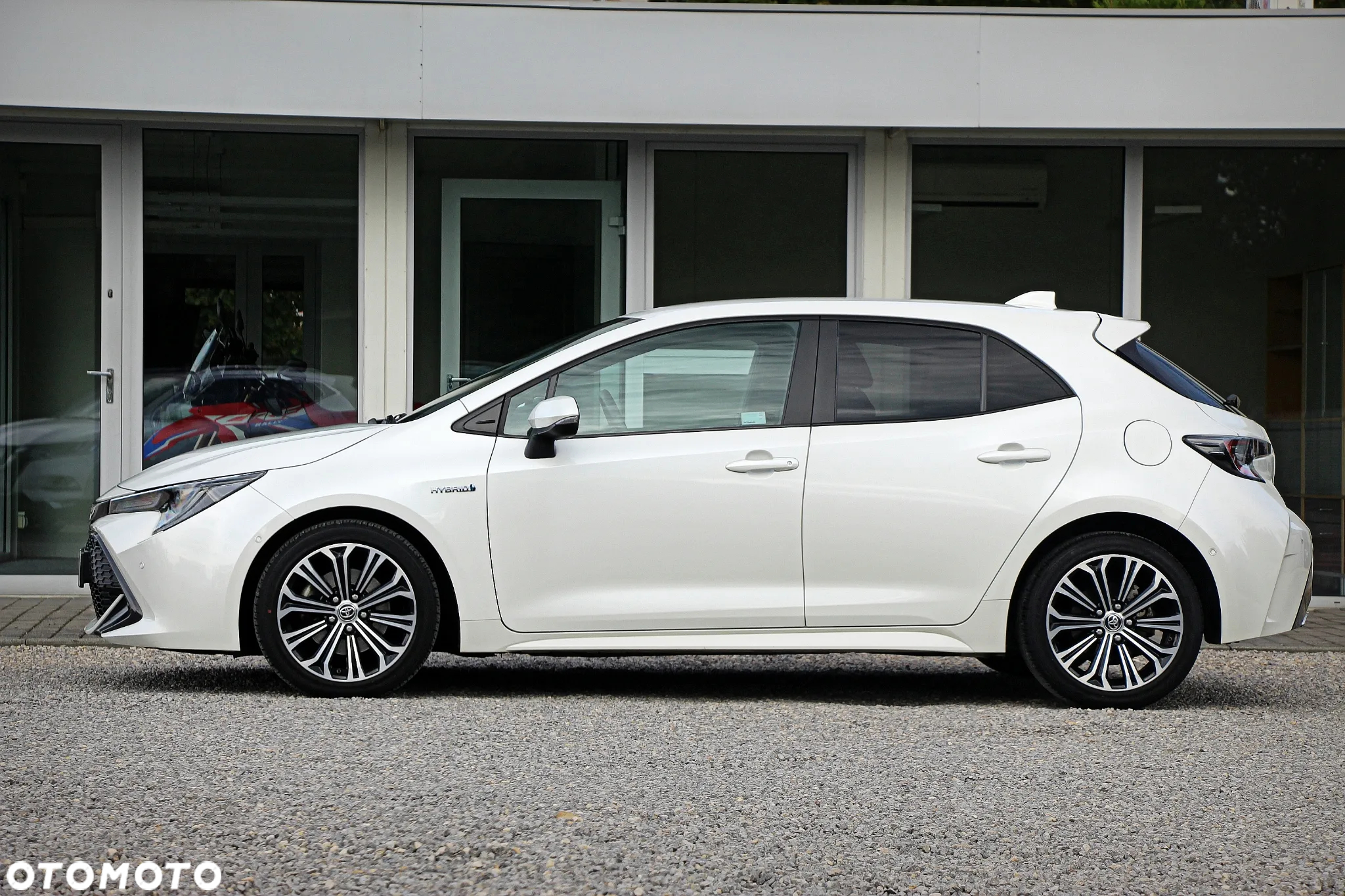Toyota Corolla 2.0 Hybrid Comfort - 6