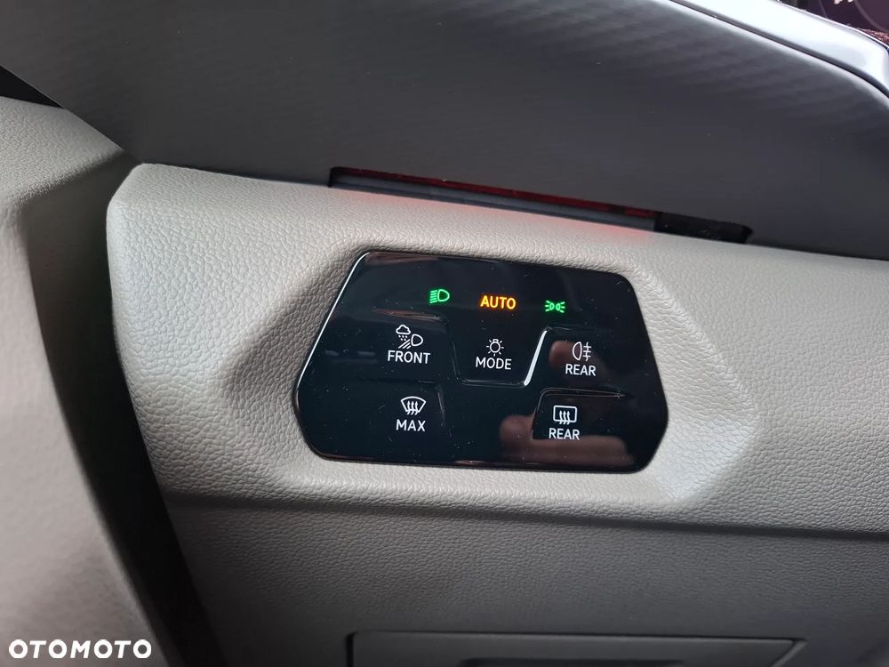 Volkswagen Multivan - 34