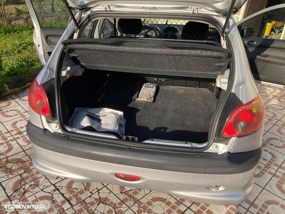 Peugeot 206 - 13